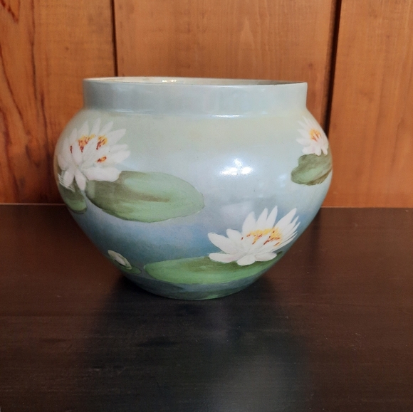 Vintage Limoges France T&V Tressemann & Vogt Handpainted Signed Planter - Picture 3 of 16